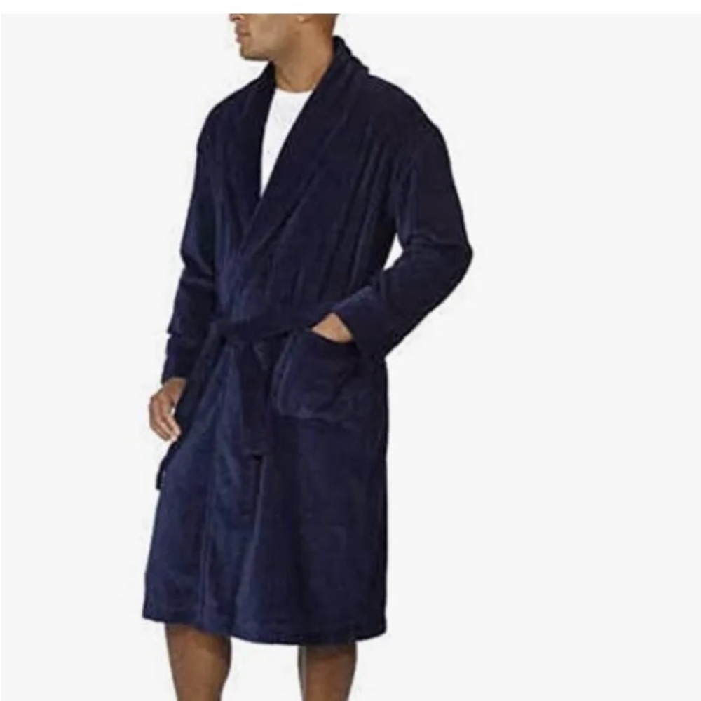 Majestic International Men’s Plush Fleece Robe